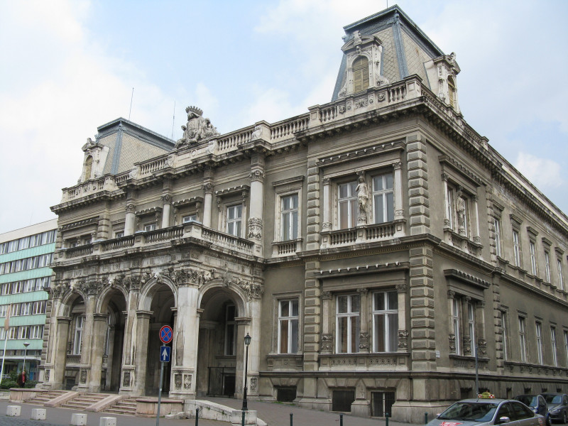 Károlyi-Csekonics palota