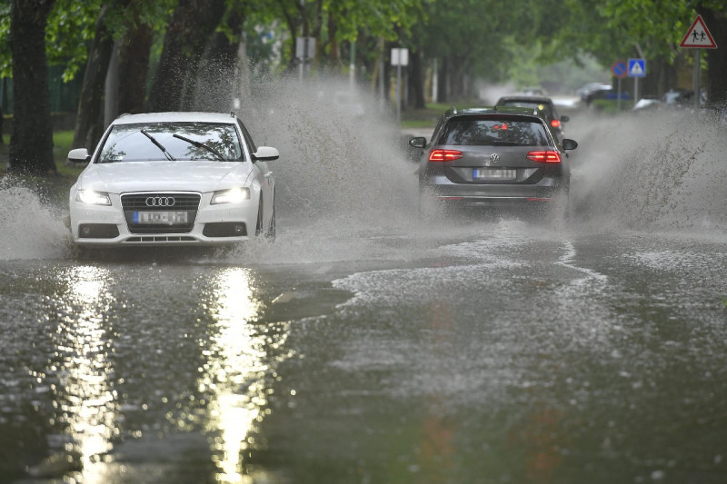 Heves esőzés Debrecenben 