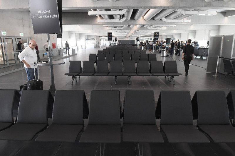 Felavatták a Liszt Ferenc-repülőtér új utasmólóját
