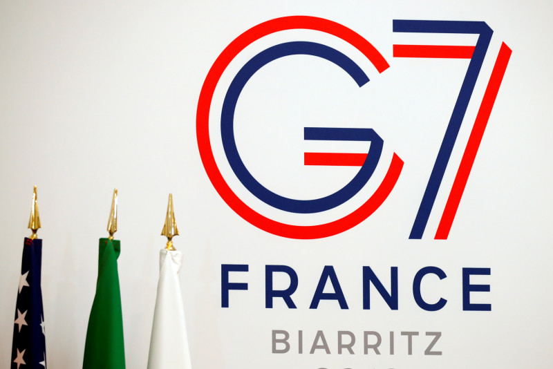 G7-SUMMIT-INTERIOR
