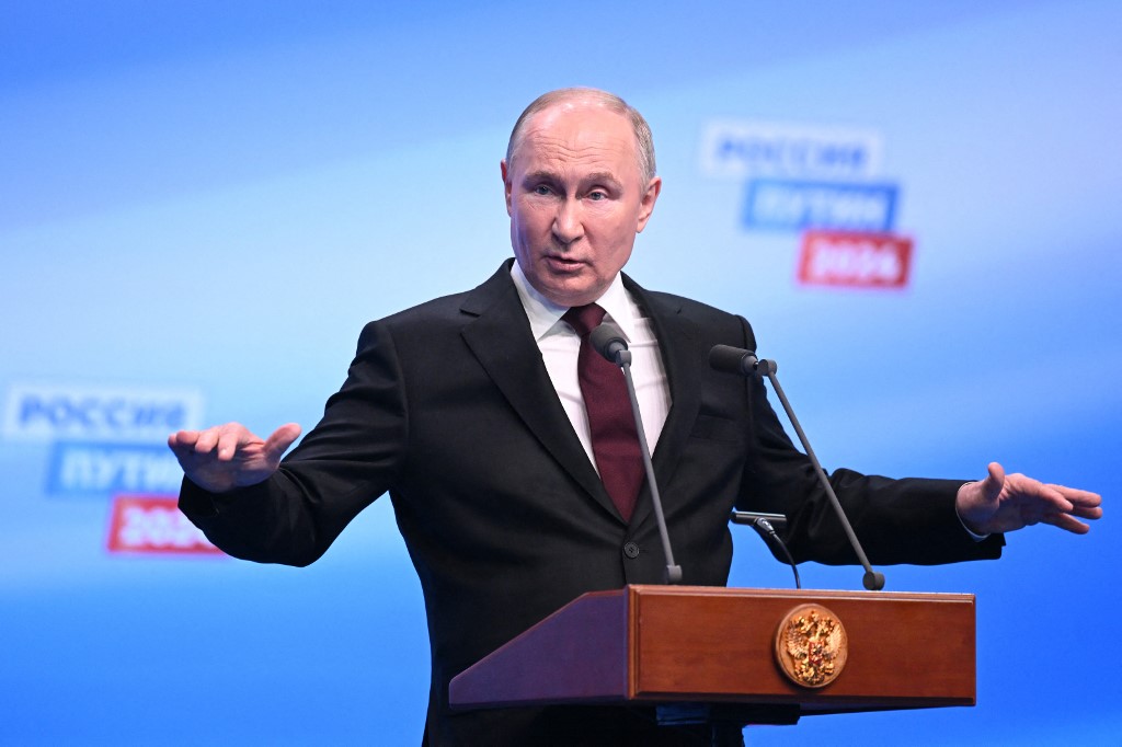 Putyin 88 százalékos győzelmet aratott, majd a sajtótájékoztatón kitért a harmadik világháborúval kapcsolatos elképzeléseire