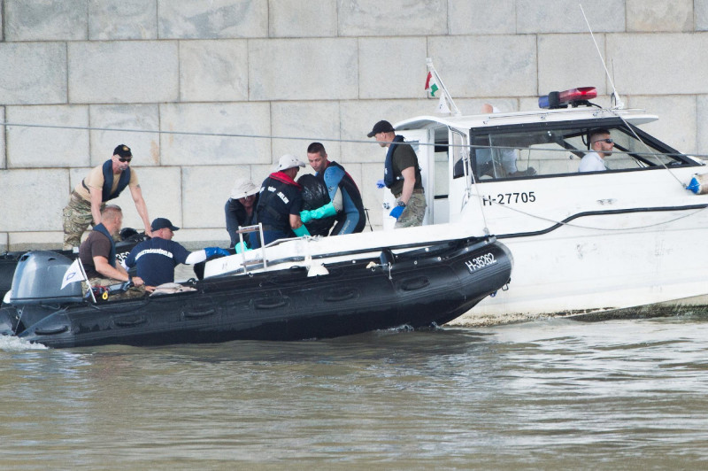 Dunai hajóbaleset - Újabb holttestet találtak a hajóroncsná