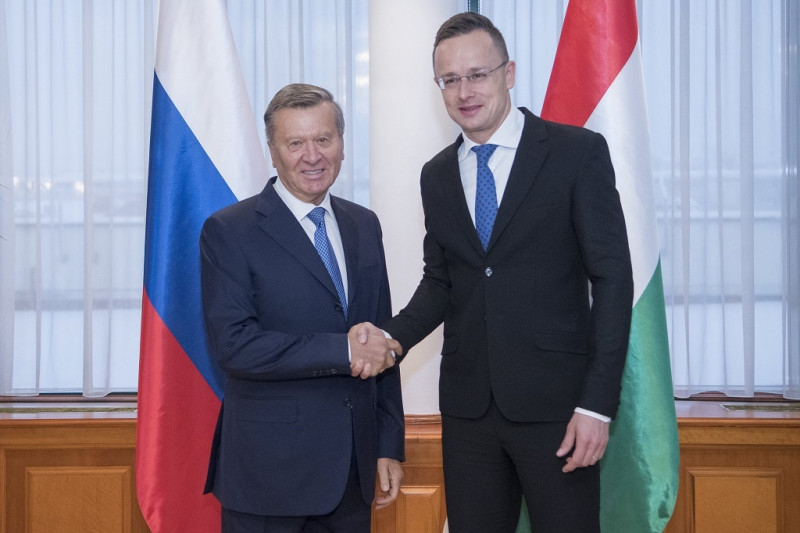 Szijjártó Péter a Gazprom elnökével tárgyalt