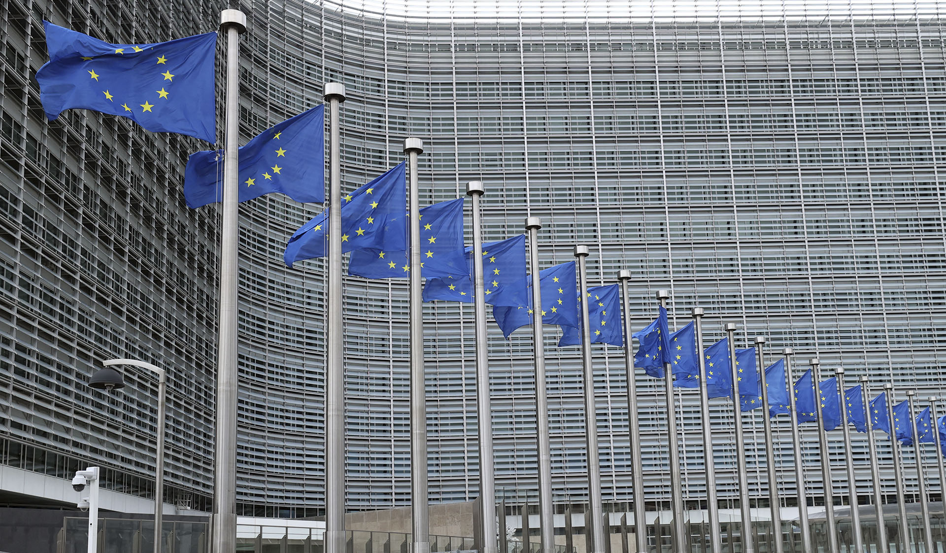 Jöhetnek az uniós források, megjelent az igazságügyi reform a Közlönyben