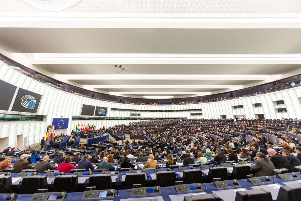 Nem fogja kitalálni, ki a legbefolyásosabb magyar az Európai Parlamentben