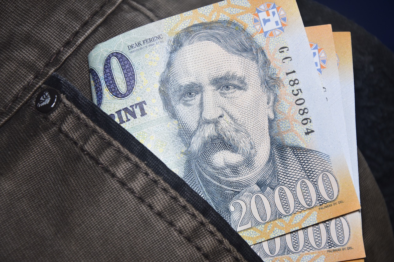80 ezer forint megtakarítása van egy átlagos magyarnak havonta 
